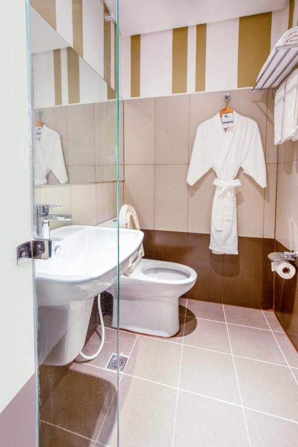 Hotel101 - Fort Taguig Extérieur photo