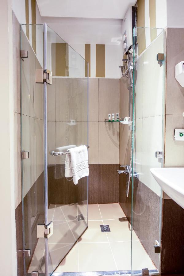Hotel101 - Fort Taguig Extérieur photo