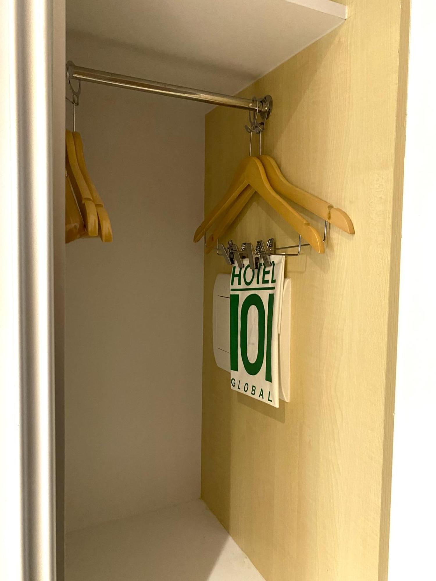 Hotel101 - Fort Taguig Extérieur photo