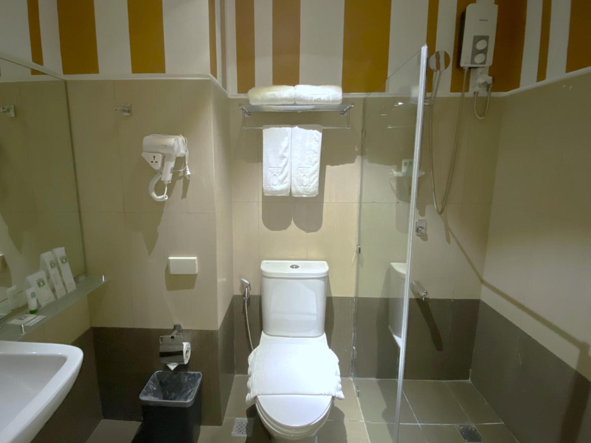 Hotel101 - Fort Taguig Extérieur photo